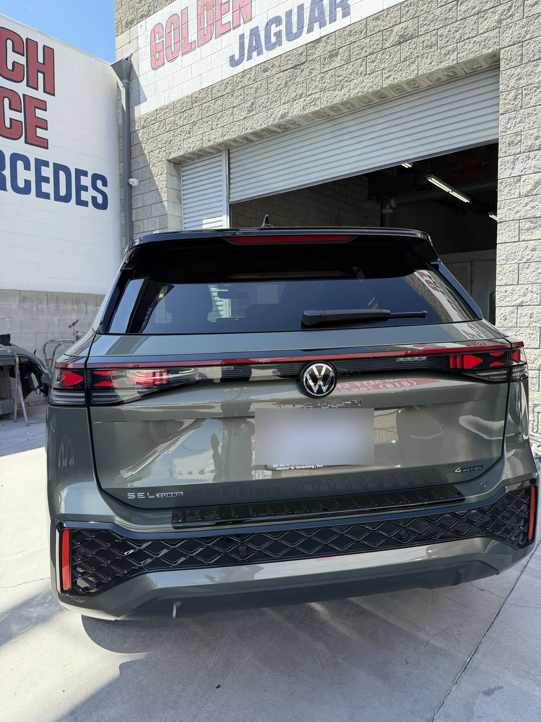 Volkswagen Tiguan, rear view, delivered by AutoBahn Sales & Leasing